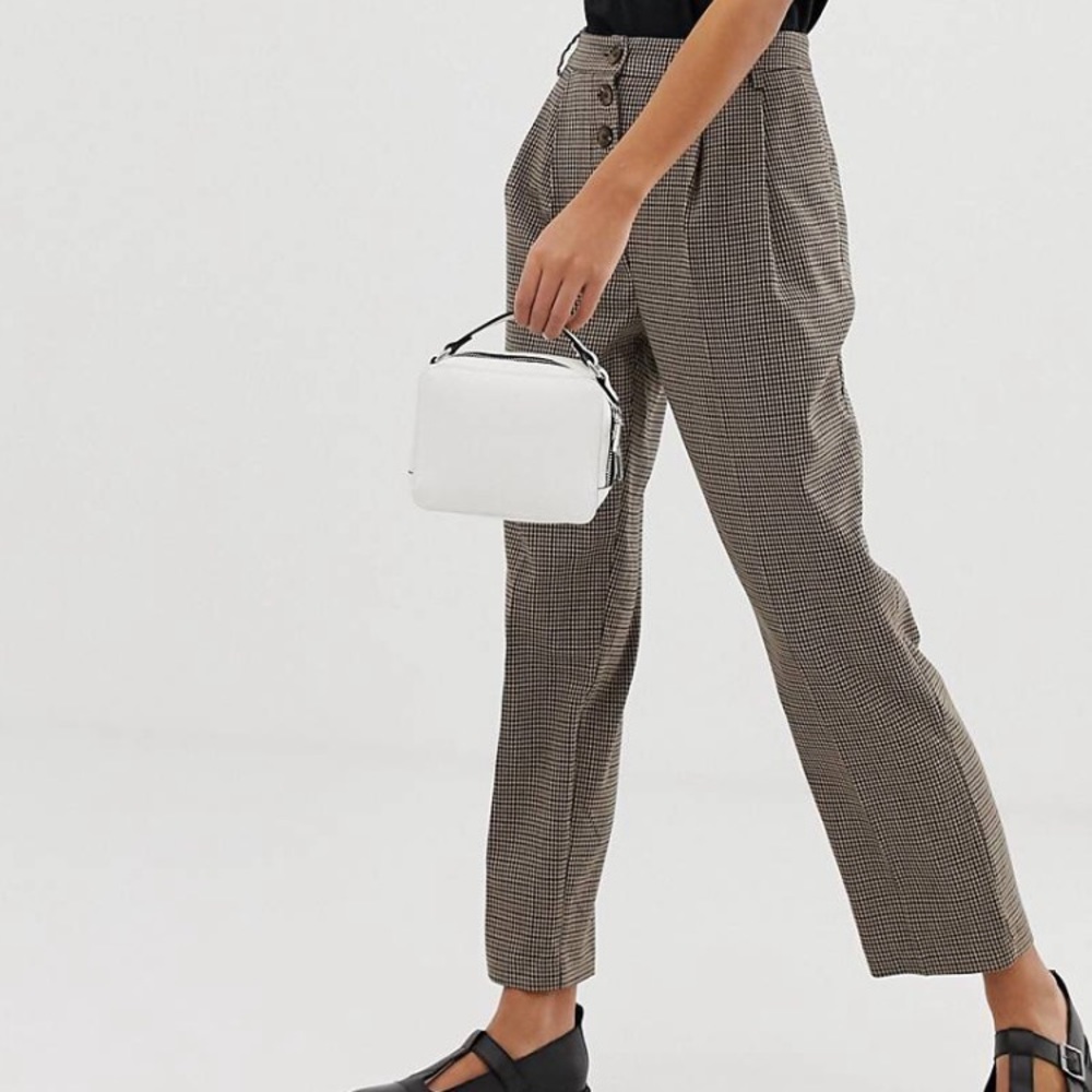 PETITE New Look pants with button front in check